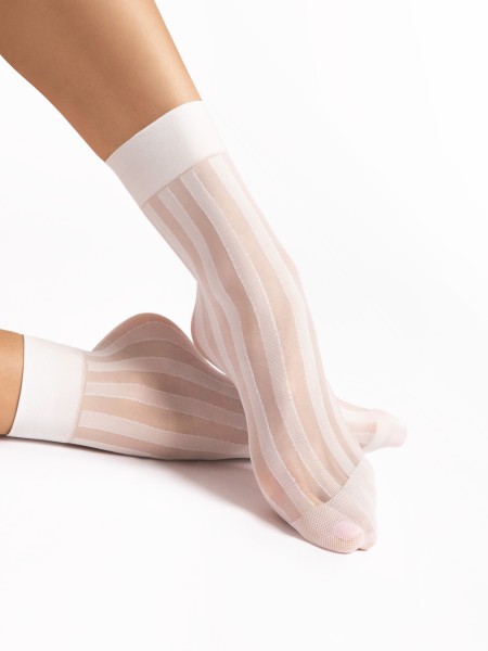 Fiore - Transparente Feinsöckchen mit vertikalen Streifen