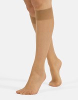 Cette - 2 Paar Sommer-Kniestrümpfe mit dezentem Satinglanz und Make-up-Effekt 8 denier Cette - 2 Paar Sommer-Kniestrümpfe mit dezentem Satinglanz und Make-up-Effekt 8 denier